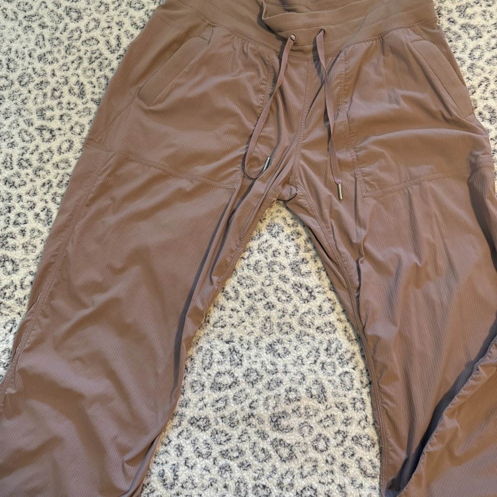 NWOT-Lululemon Athletica Rose Pink Drawstring Pants